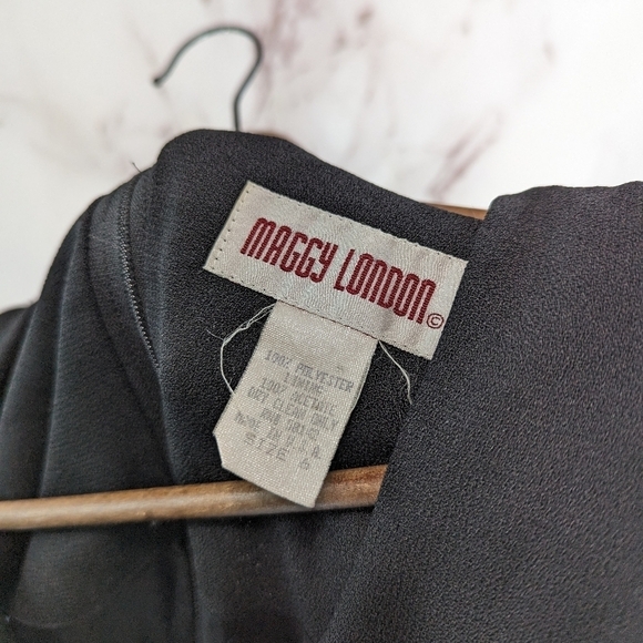 Vintage 90s Dress Womens 6 Small Black Midi Button Short Sleeve Minimalist 80s - Picture 3 of 10